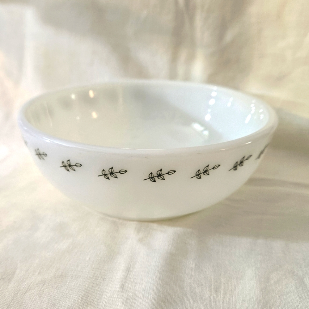4/$26 Vintage Pyrex Tableware Milk Glass Bowl with Green Leaves Pattern